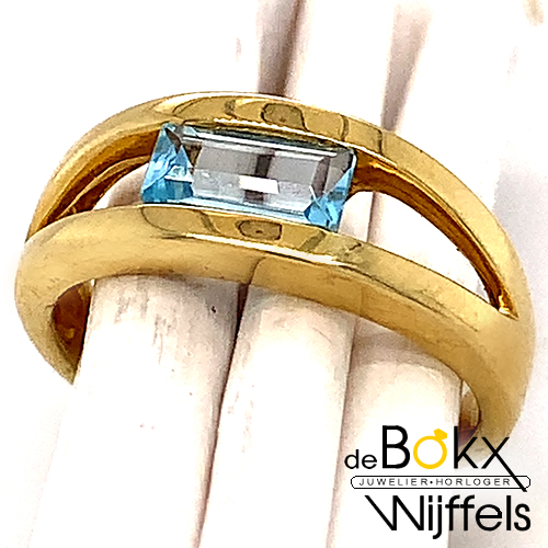 Geel gouden ring met blauwe topaas maat 55 - 51542