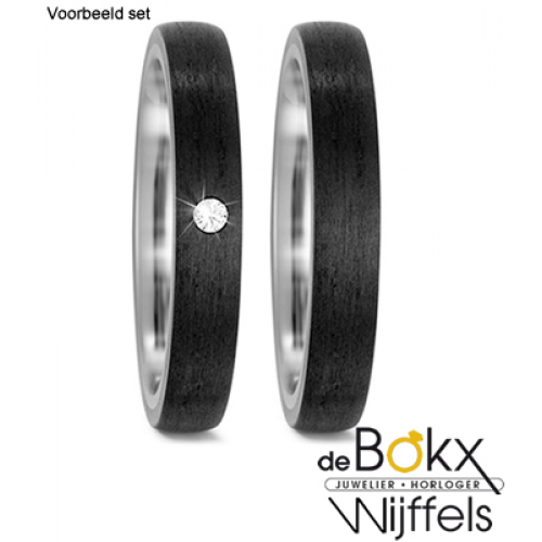 Titanium trouwring met carbon en diamant 52514 - 56219